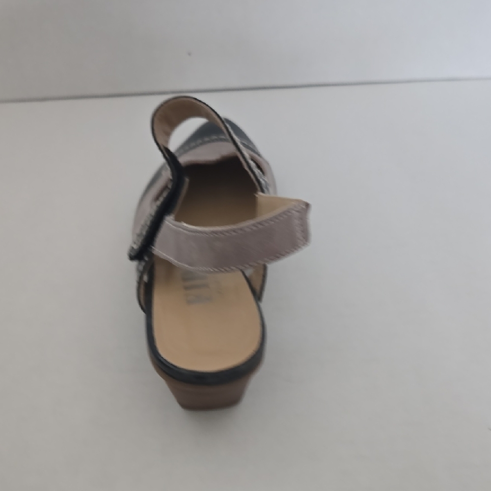 Fidji Black Gray Leather Suede Mary Jane Slingback Heels - Picture 4 of 6